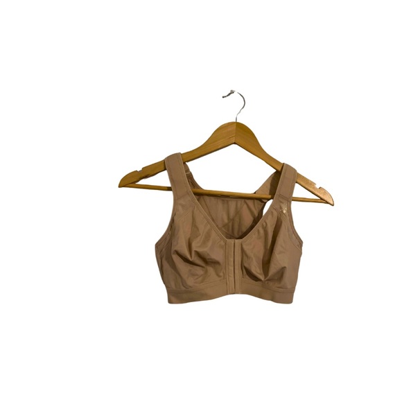 Other - Seamless Tan Front Close Bra